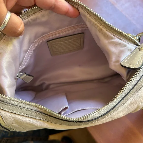 Coach Kristen Ivory Leather Shoulder bag - Picture 7 of 9